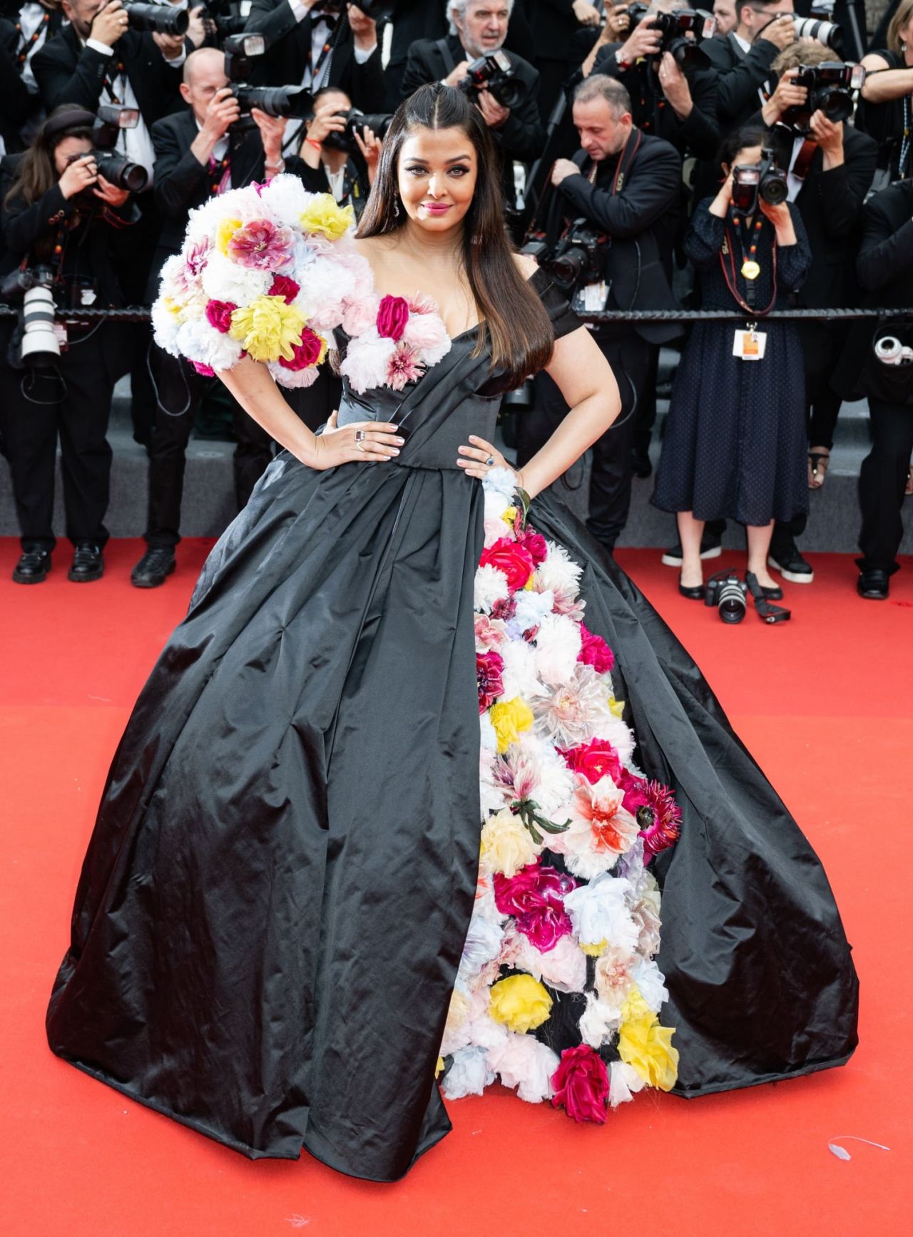 AISHWARYA RAI AT TOP GUN MAVERICK RED CARPET CANNES FILM FESTIVAL6